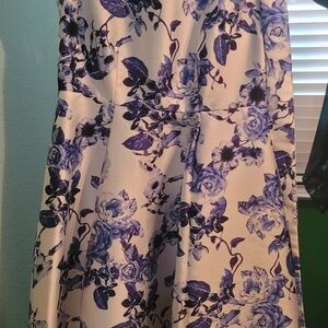 Women's White & Blue Rose Belted Dress